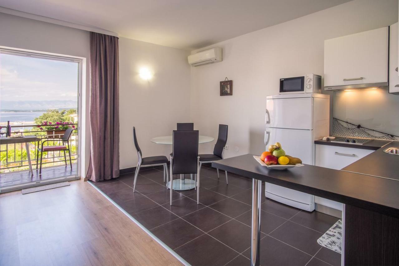 Apartmani Dujmovic Malinska Luaran gambar